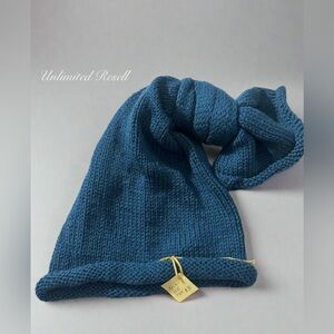 Women’s Blue Knitted Knot Hat One Size